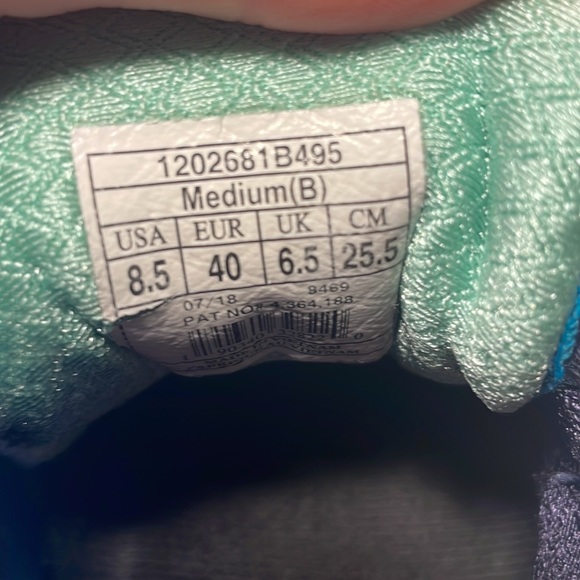 Brooks Adrenaline GTS 18 Size 8.5 - Picture 4 of 8